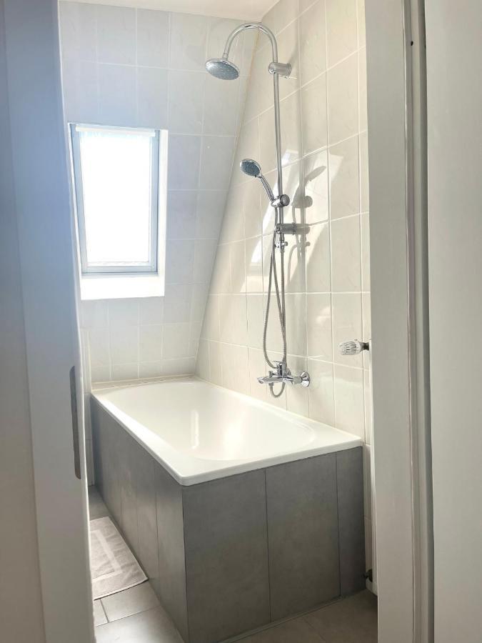 City Apartment, Ferienwohnung 3 Zkdb, Balkon, Dachgeschoss, Naehe Duesseldorf Krefeld Exterior foto